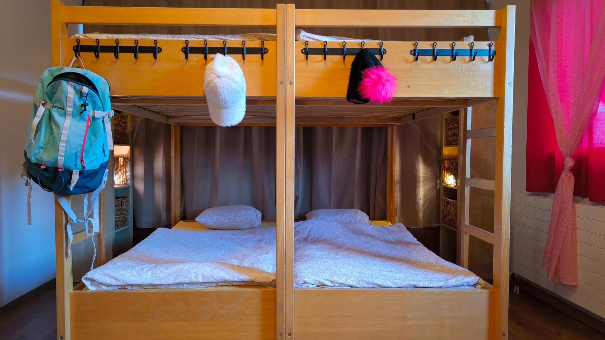 Hostel Backpacker Le Petit Baroudeur Champéry Zewnętrze zdjęcie